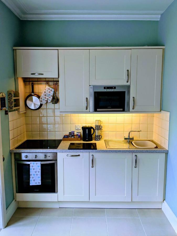 Beautiful One Bedroom Ground Floor Apartment With Parking Exeter Exteriér fotografie