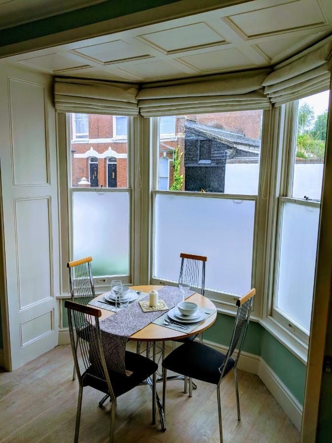 Beautiful One Bedroom Ground Floor Apartment With Parking Exeter Exteriér fotografie